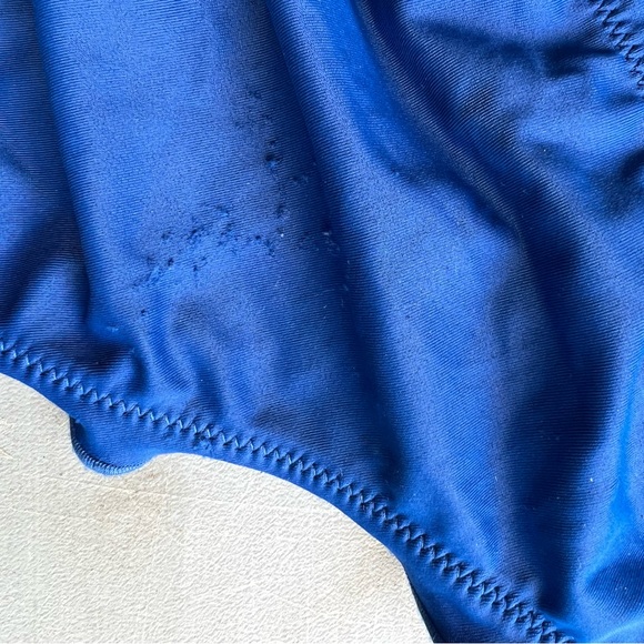 Victoria’s Secret bikini - Picture 3 of 6